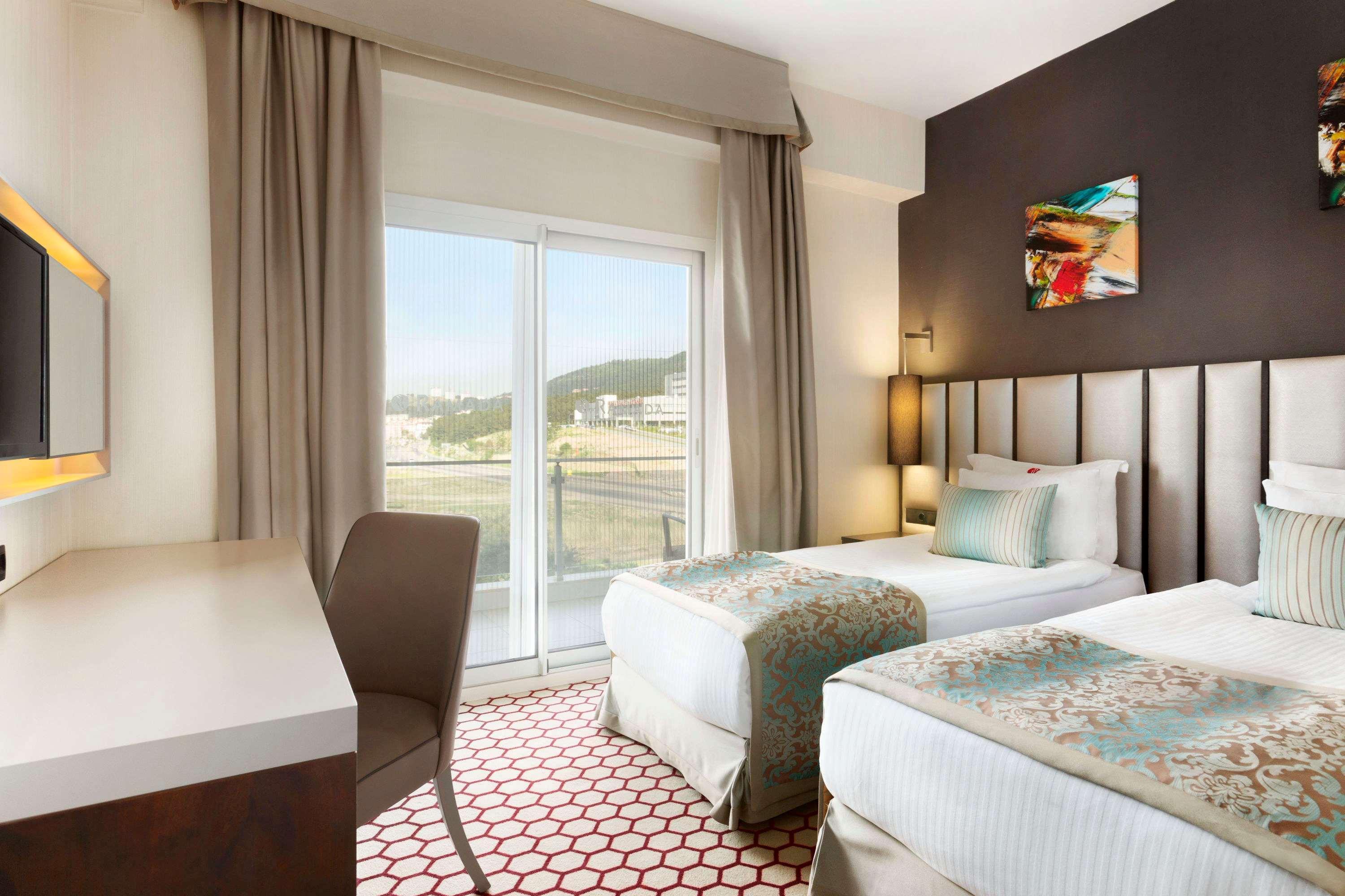 Hotel Ramada By Wyndham Soma Zewnętrze zdjęcie