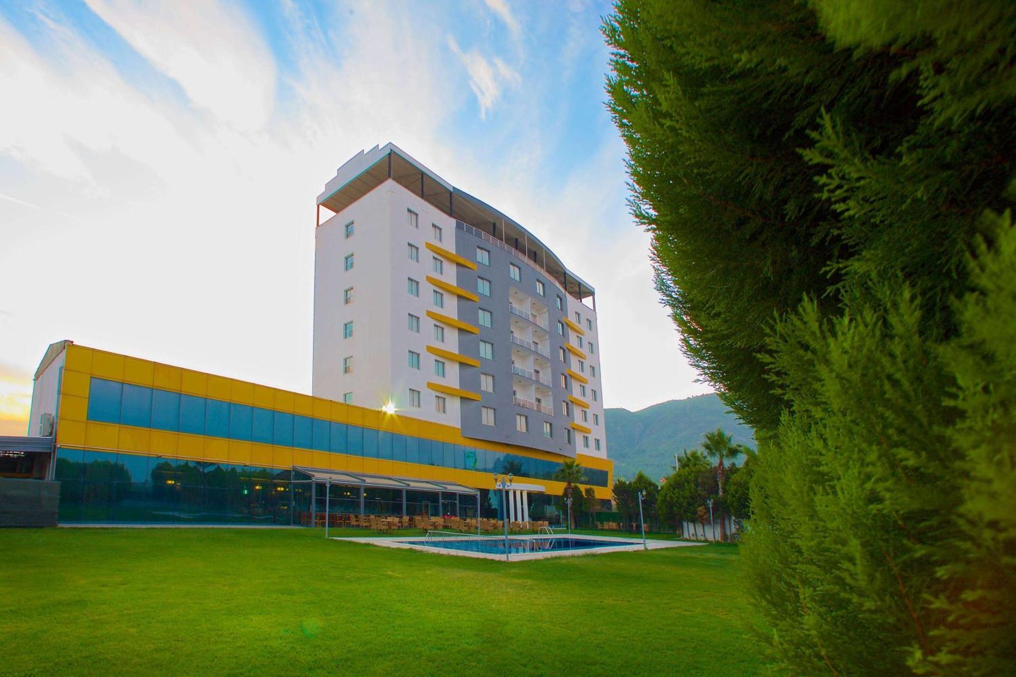 Hotel Ramada By Wyndham Soma Zewnętrze zdjęcie