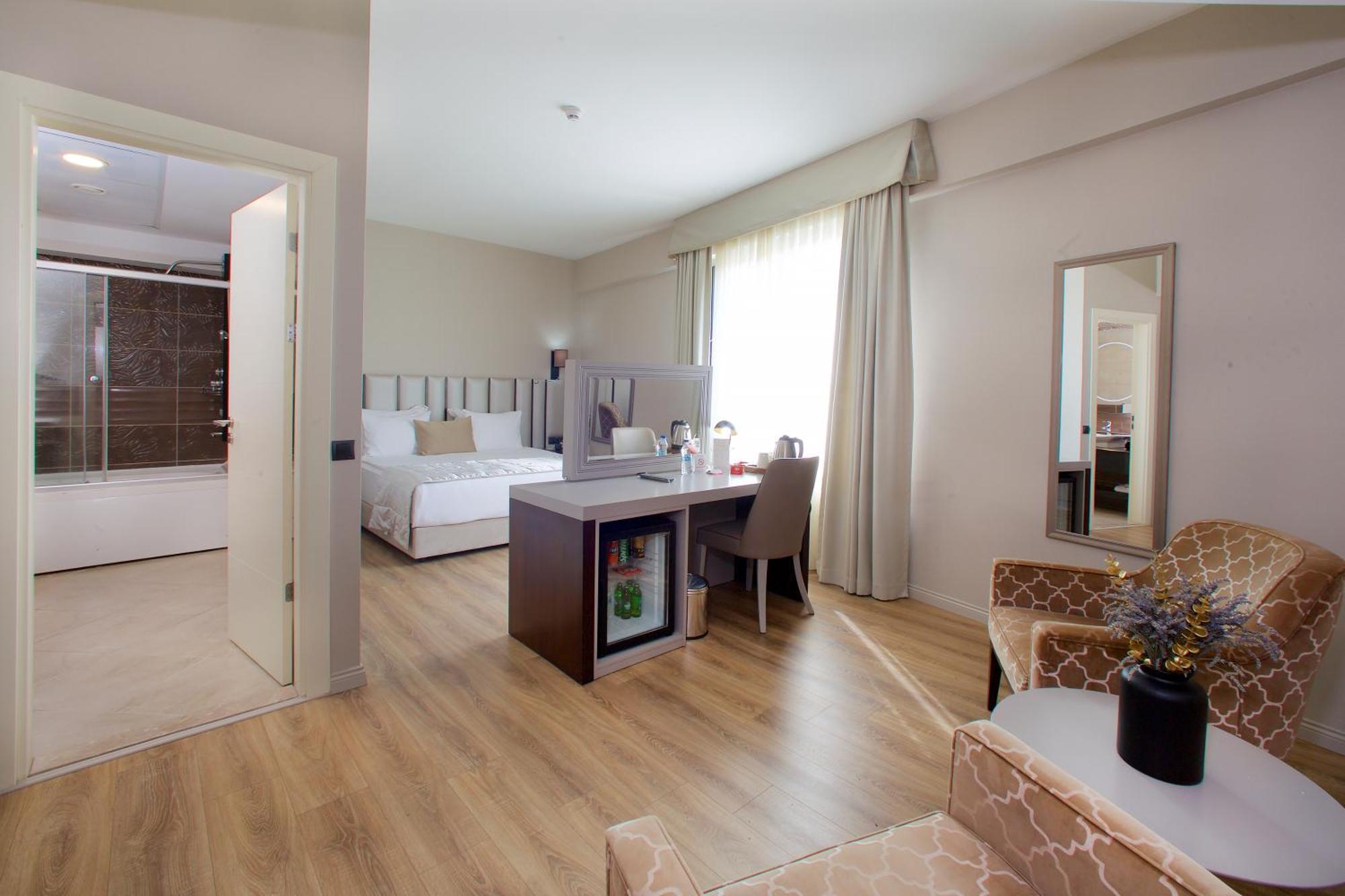 Hotel Ramada By Wyndham Soma Zewnętrze zdjęcie