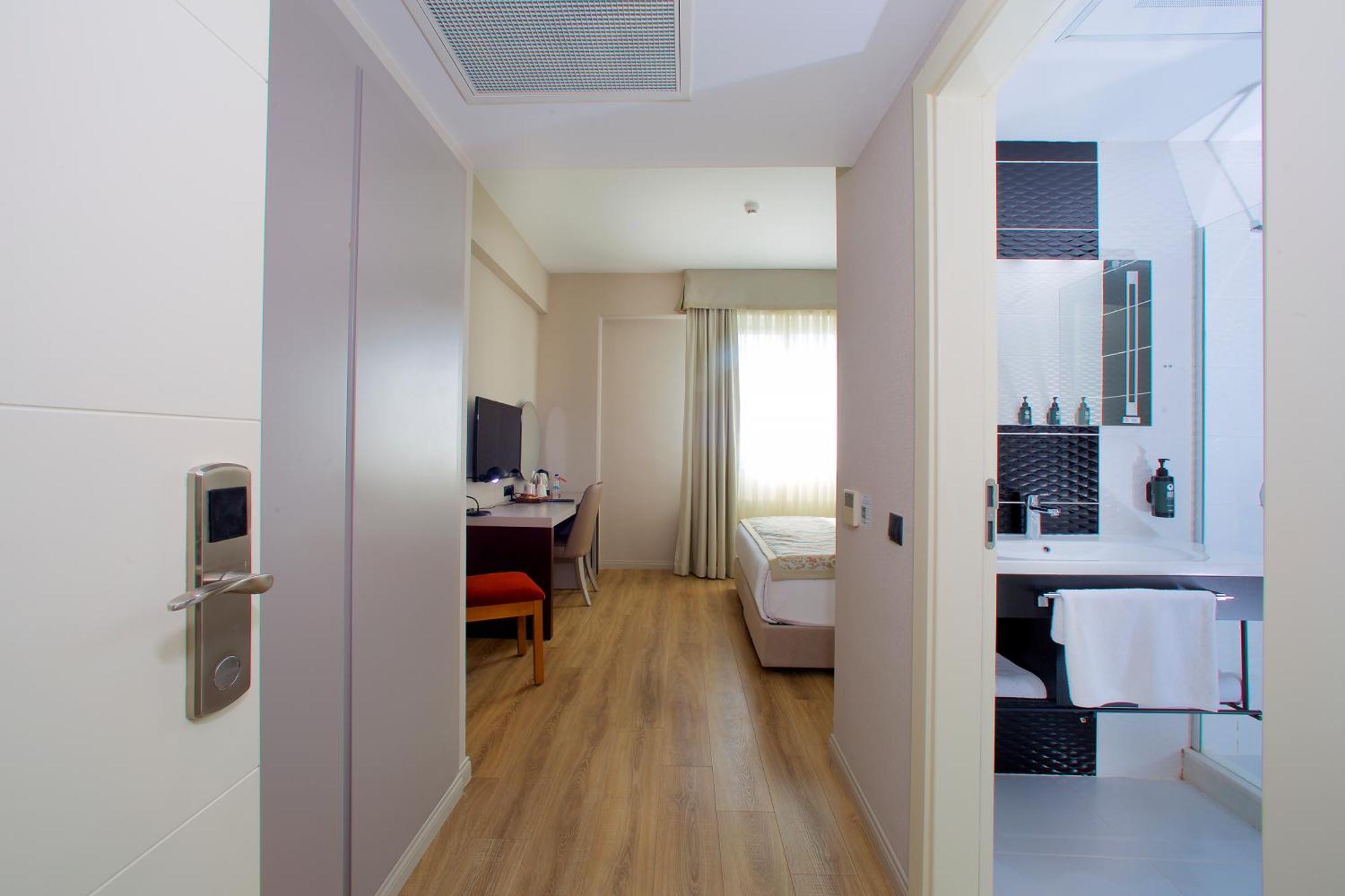 Hotel Ramada By Wyndham Soma Zewnętrze zdjęcie